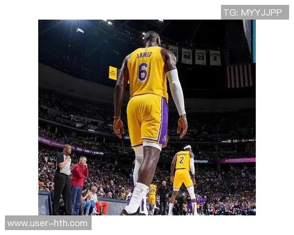 詹姆斯称骑士引进鲍尔为明智之举常规赛已不再关键 詹姆斯称骑士引进鲍尔为明智之举常规赛已不再关键